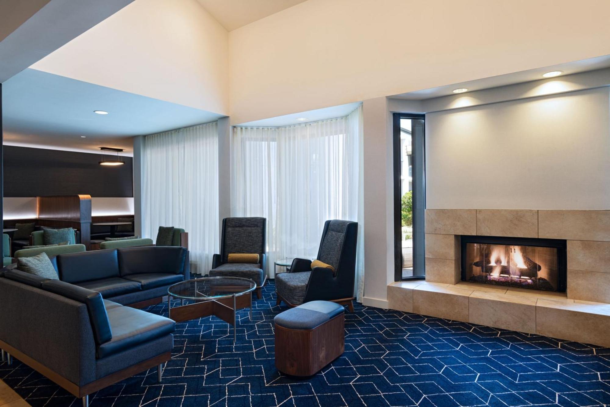 Courtyard Fort Worth University Drive Экстерьер фото